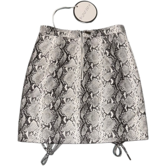 NWT Runaway the Label snakeskin mini skirt in Grey Snake - Picture 2 of 3